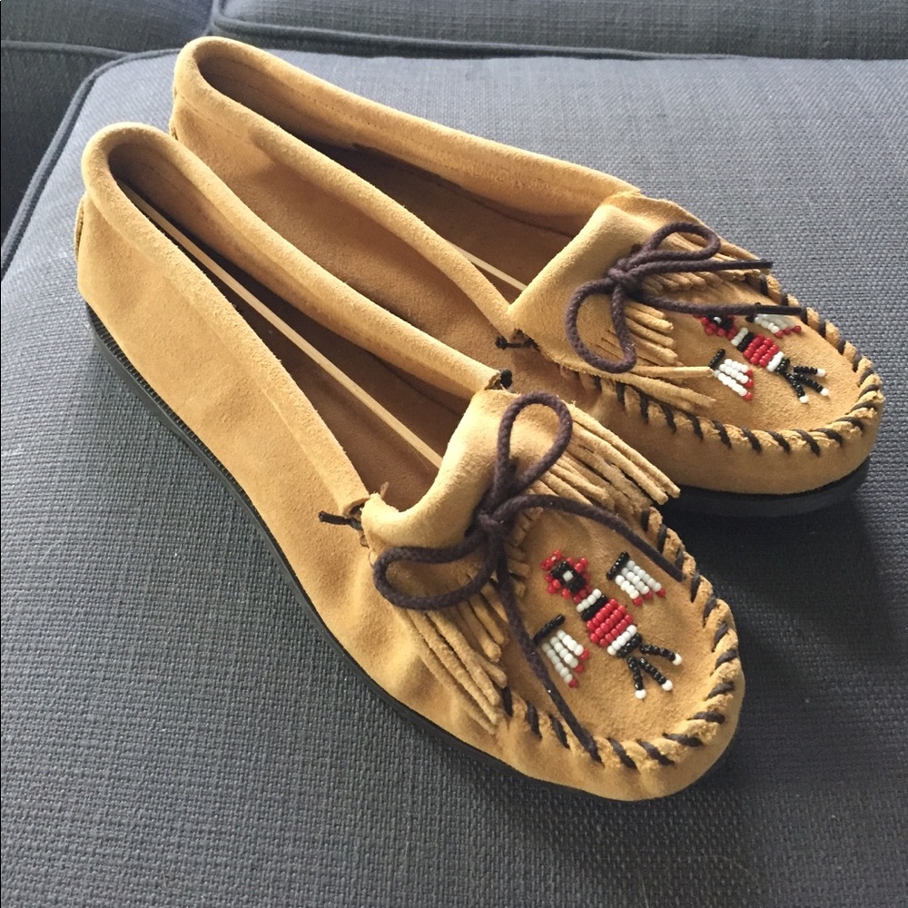 Minnetonka Thunderbird Boat Moc in Tan size 9
