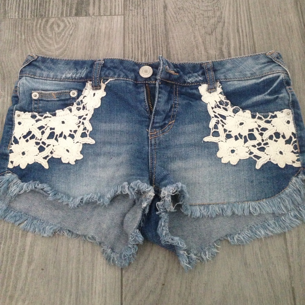 Short shorts with floral accents