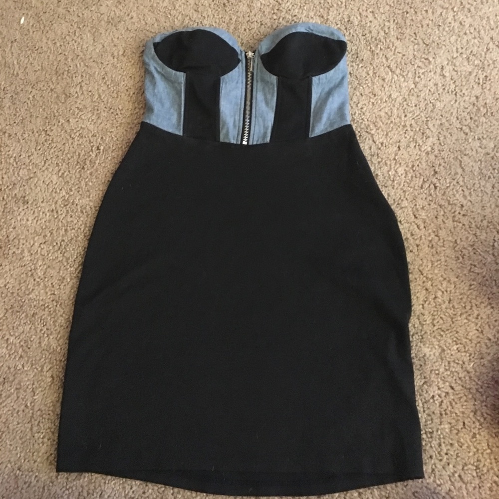 Bebe dress