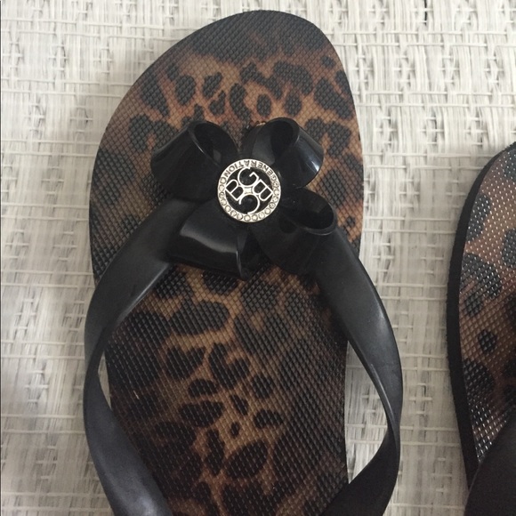 BCBG Sandals - Picture 2 of 3