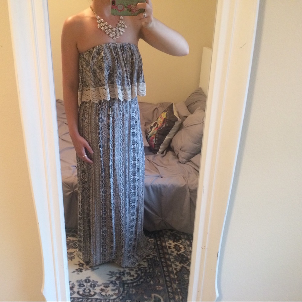 Lace trimmed flowy maxi dress