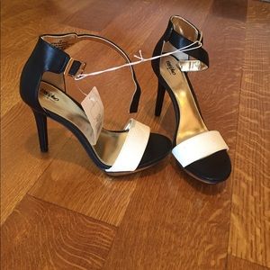 Mossimo High heeled sandal