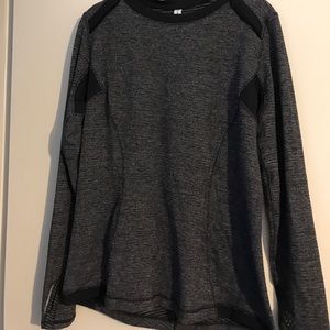 Lululemon great top black grey
