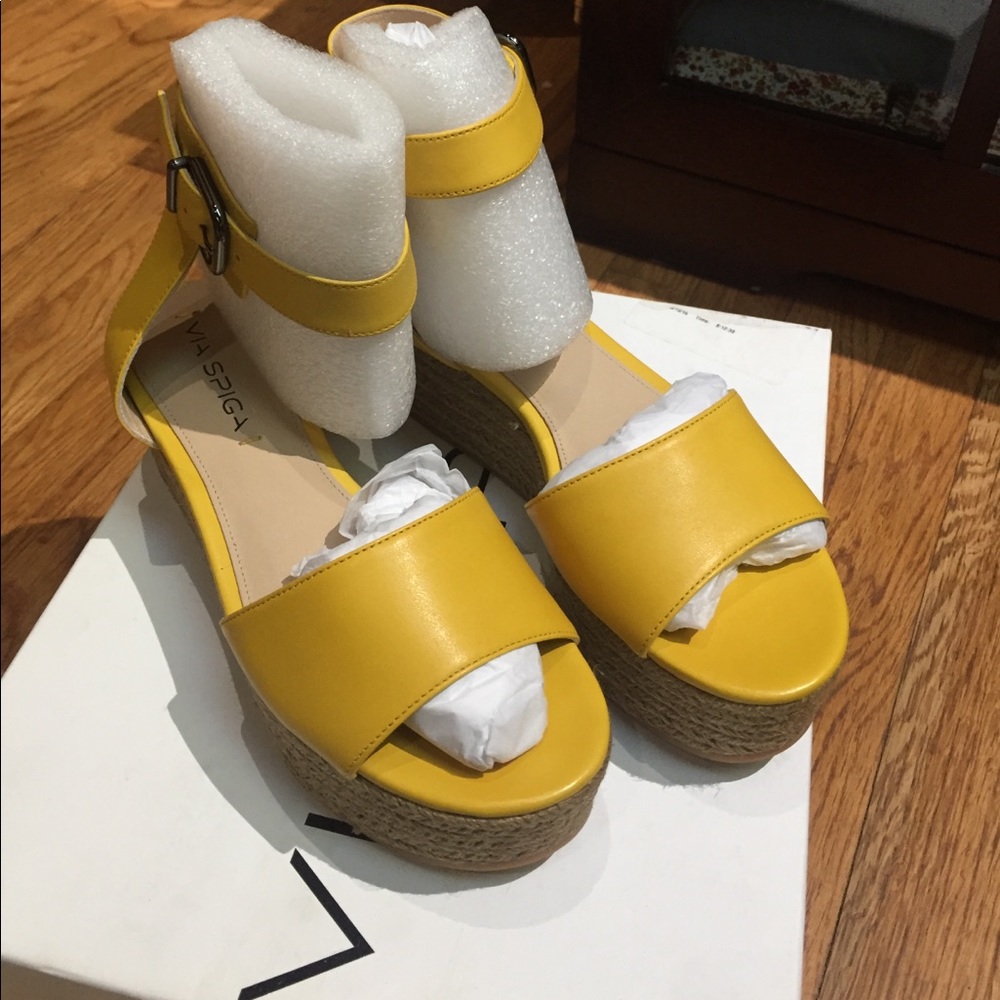 Via spiga yellow wedge sandals
