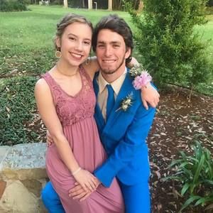 Meet your Posher, Elizabeth