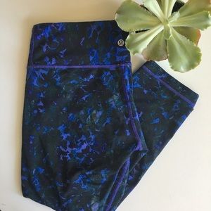 lululemon / printed crop
