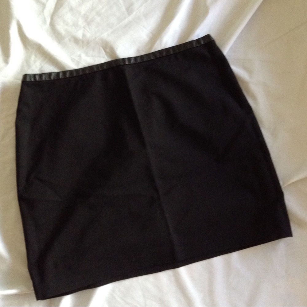 H&M Mini Skirt with Leather Trim (size 8)