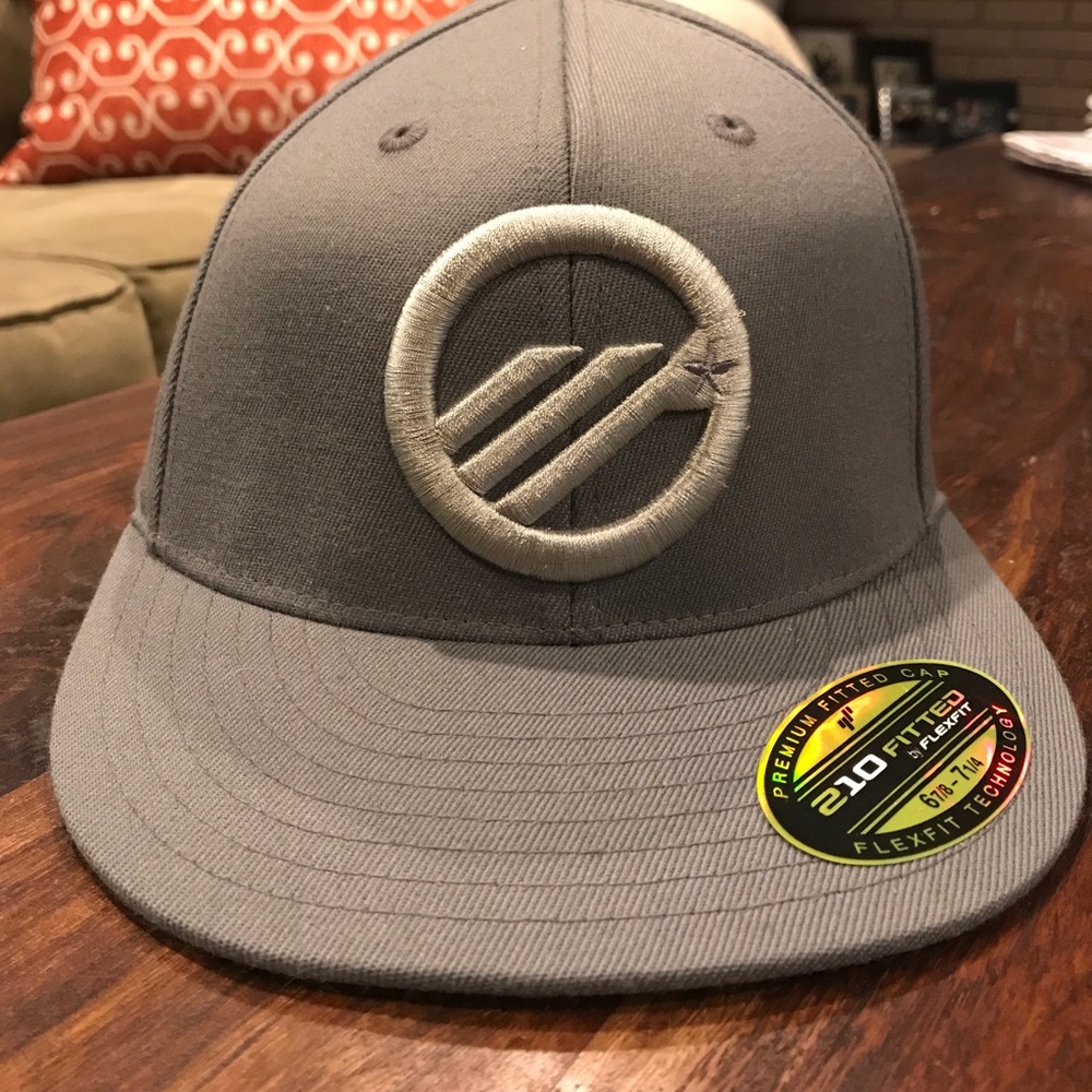 Maverick premium fitted cap