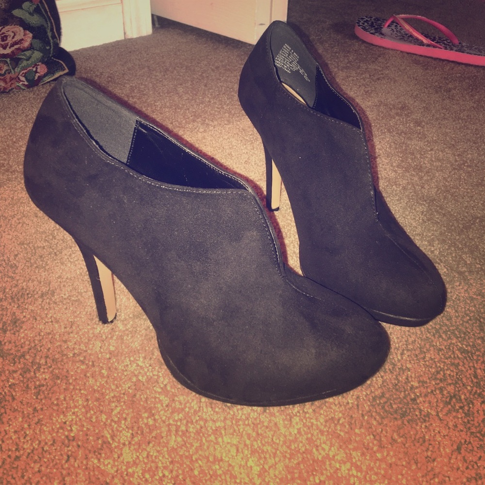 Black heels