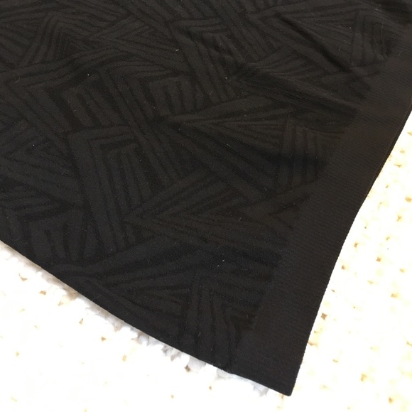 S Fabletics Tank - Picture 3 of 3