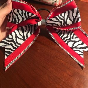 Cheer bow