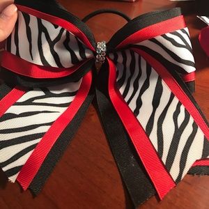 Cheer bow