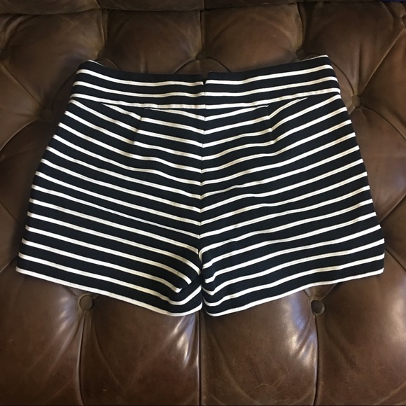 BCBG MAXAZRIA BLACK AND WHITE STRIPED DRESS PIA SHORTS POCKETS VACATION XS - Picture 4 of 4