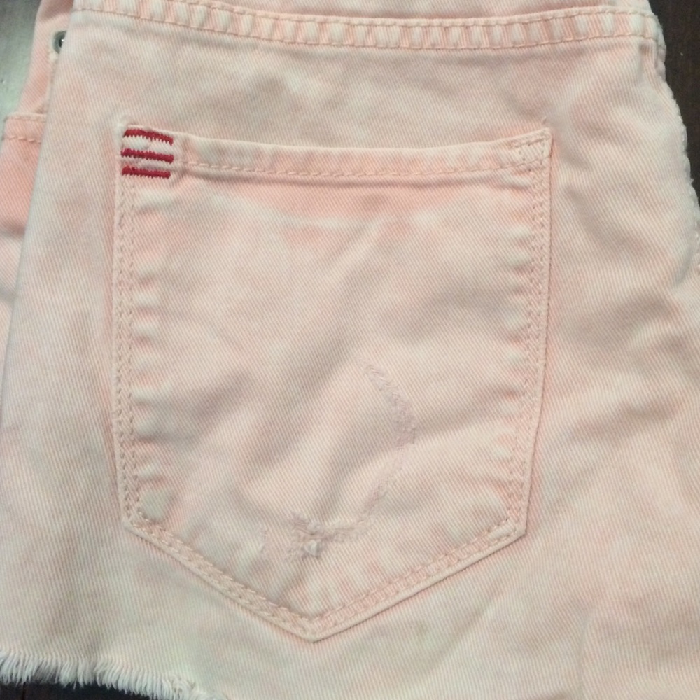 High waisted Jean shorts- acid wash pink BDG - Picture 3 of 4
