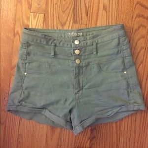 High wasted shorts