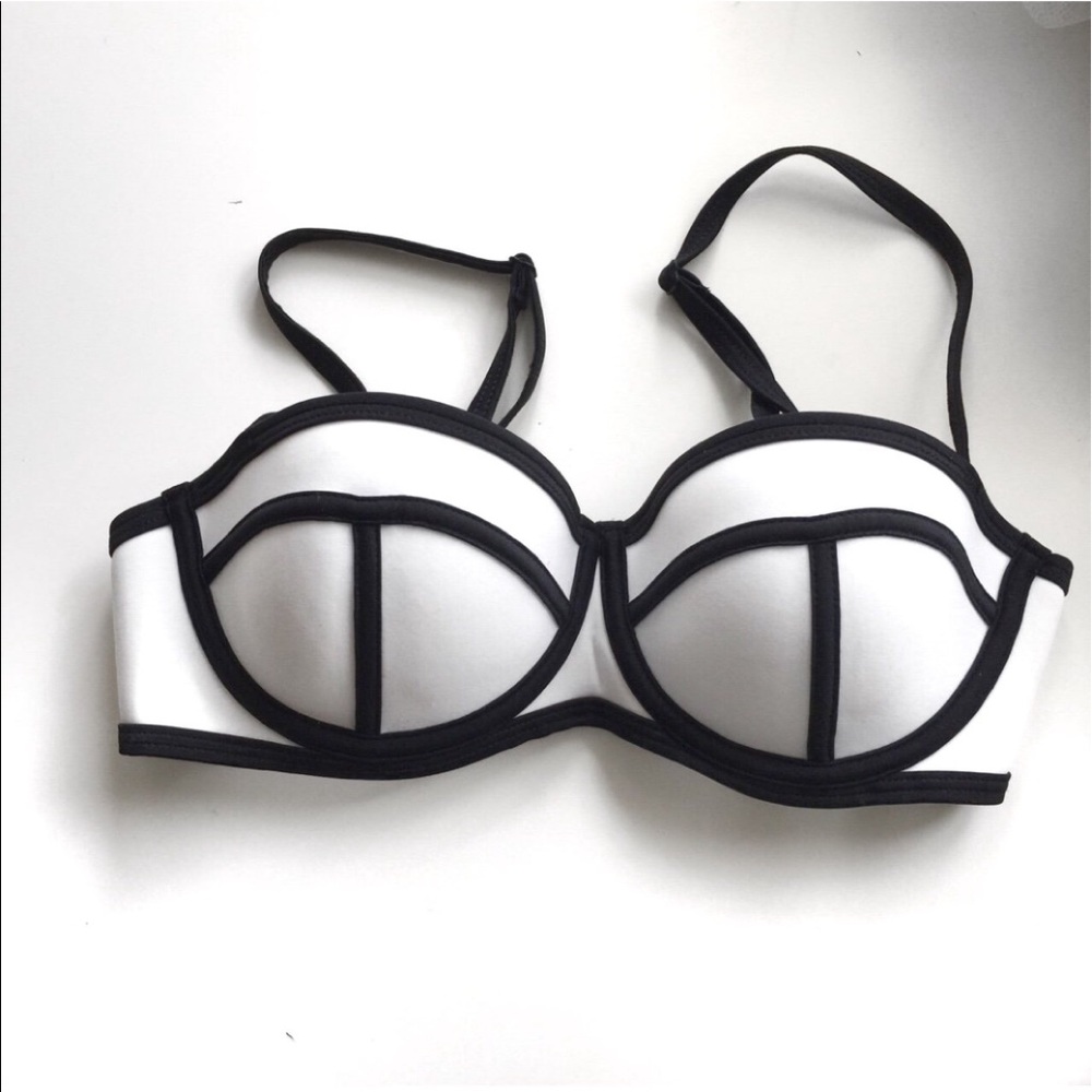 Authentic Triangl Milly bikini top in Indiana Ice