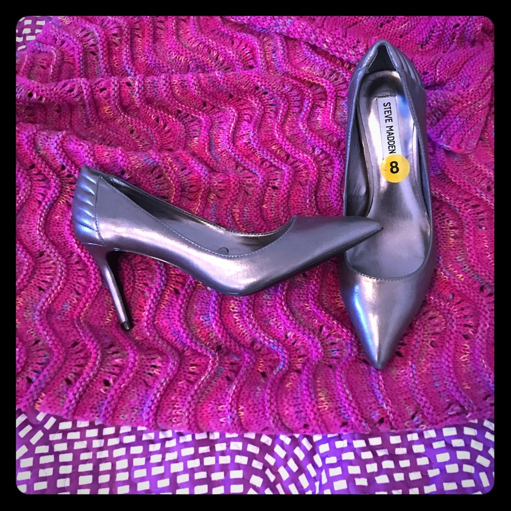 Steve Madden pumps