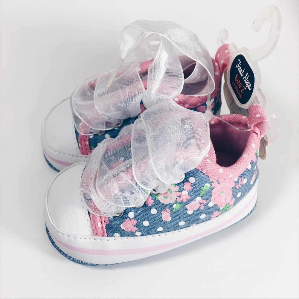 BOGO FREE ⭐️ Denim Polka Dot Crib Shoes