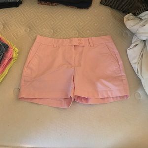 Light pink vineyard vines shorts
