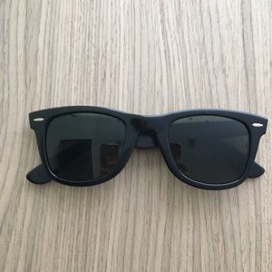 Vintage 80's B & L WAYFARER Ray-Ban sunglasses 😎