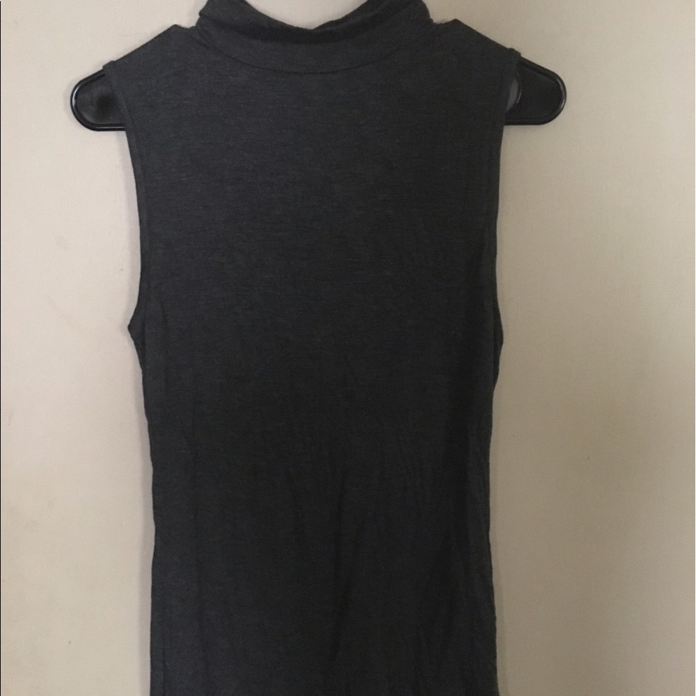 Turtle neck tank top