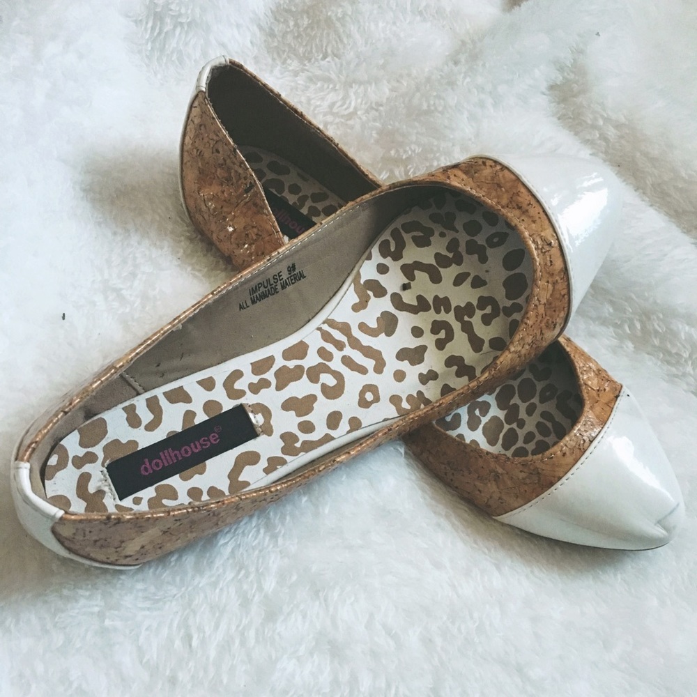 White Tipped Cork Flats