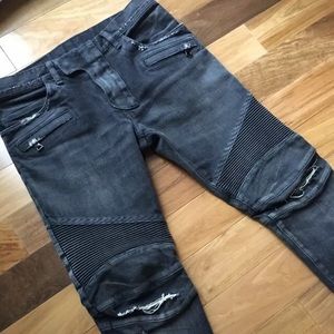 BALMAIN BLACK DISTRESSED BIKER JEANS SIZE 31