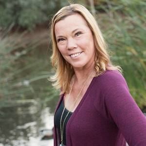 Meet your Posher, Carey