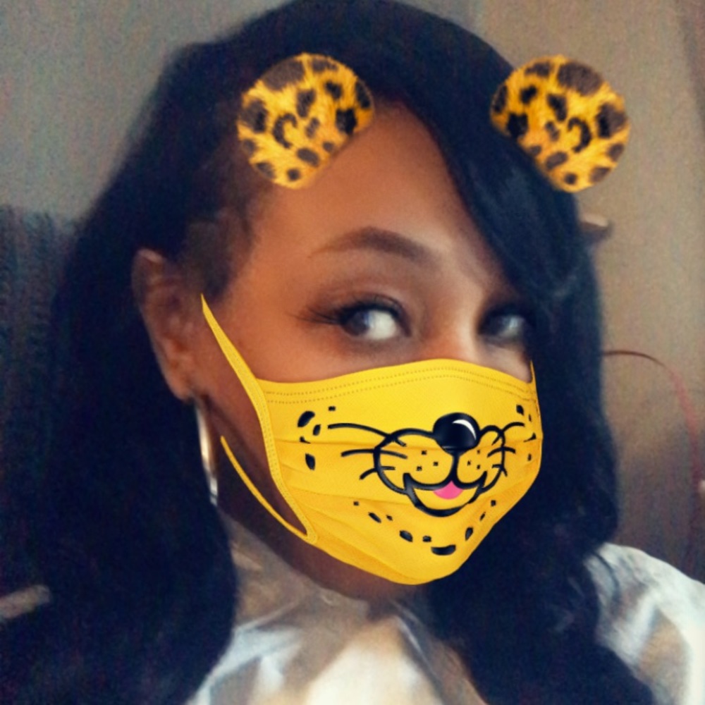 Meet your Posher, Monique