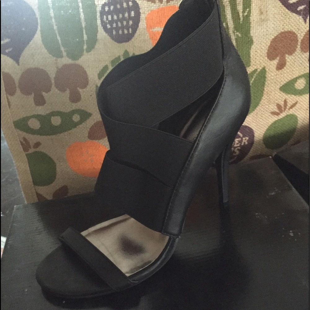 Bogo Heels *free pair*