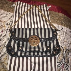 Henri Bendel wristlet/ clutch