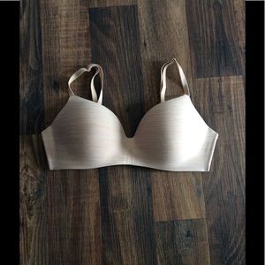 Victoria's Secret No-Wire Bra PRICE FIRM