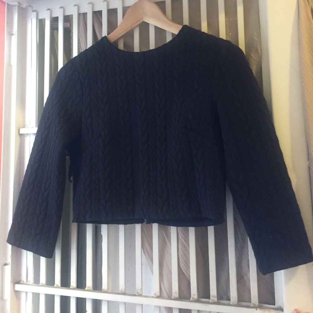 URBAN OUTFITTERS crop top