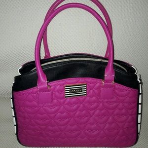 Gorgeous Betsey Johnson Lip Purse!