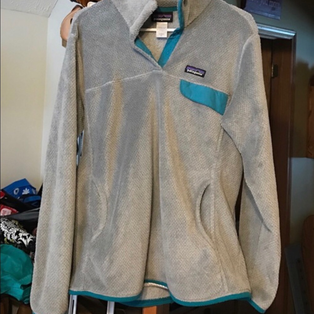 Women's Patagonia wool snap pullover