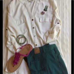 Beige Top Mark Down🔻🔻🔻💥