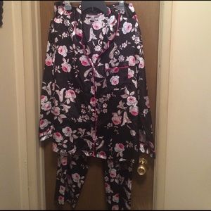 Morgan  Taylor 2 piece silk pj set