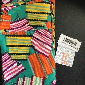 LuLaRoe TC birthday leggings