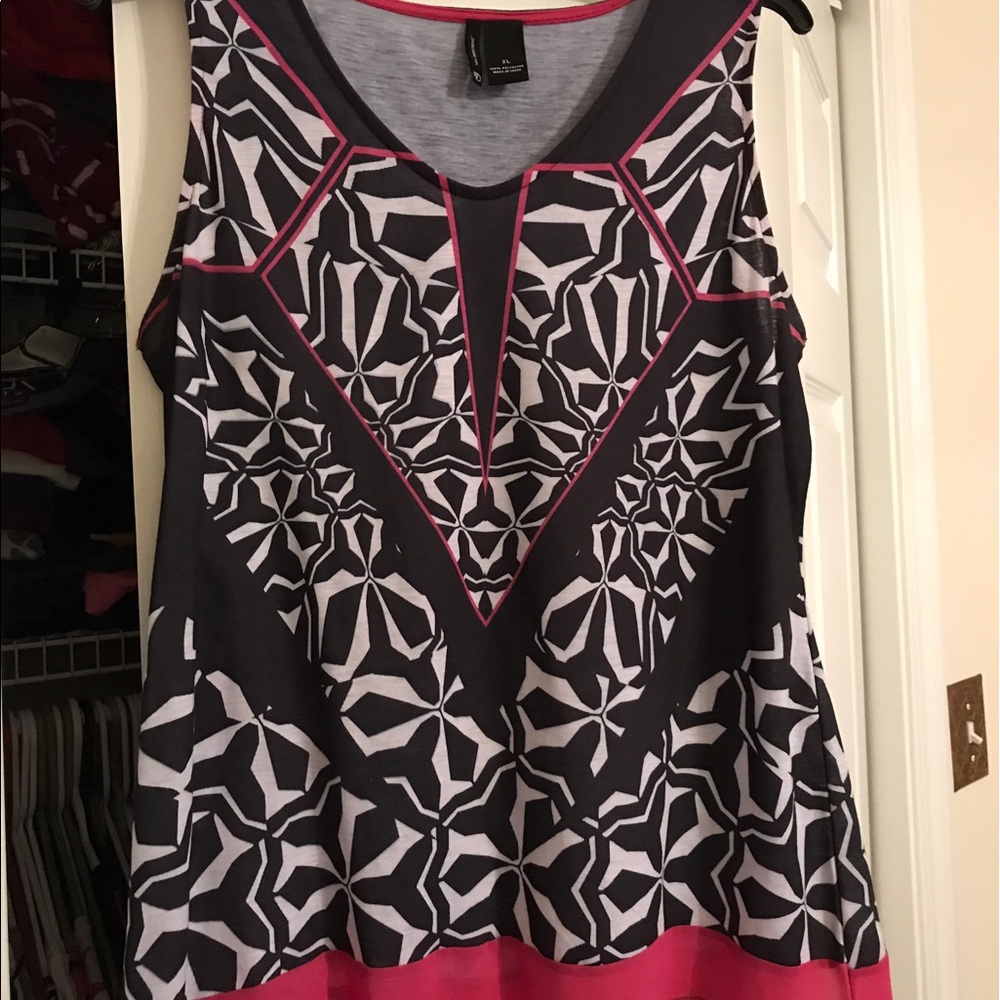New Directions sleeveless shirt. Size XL