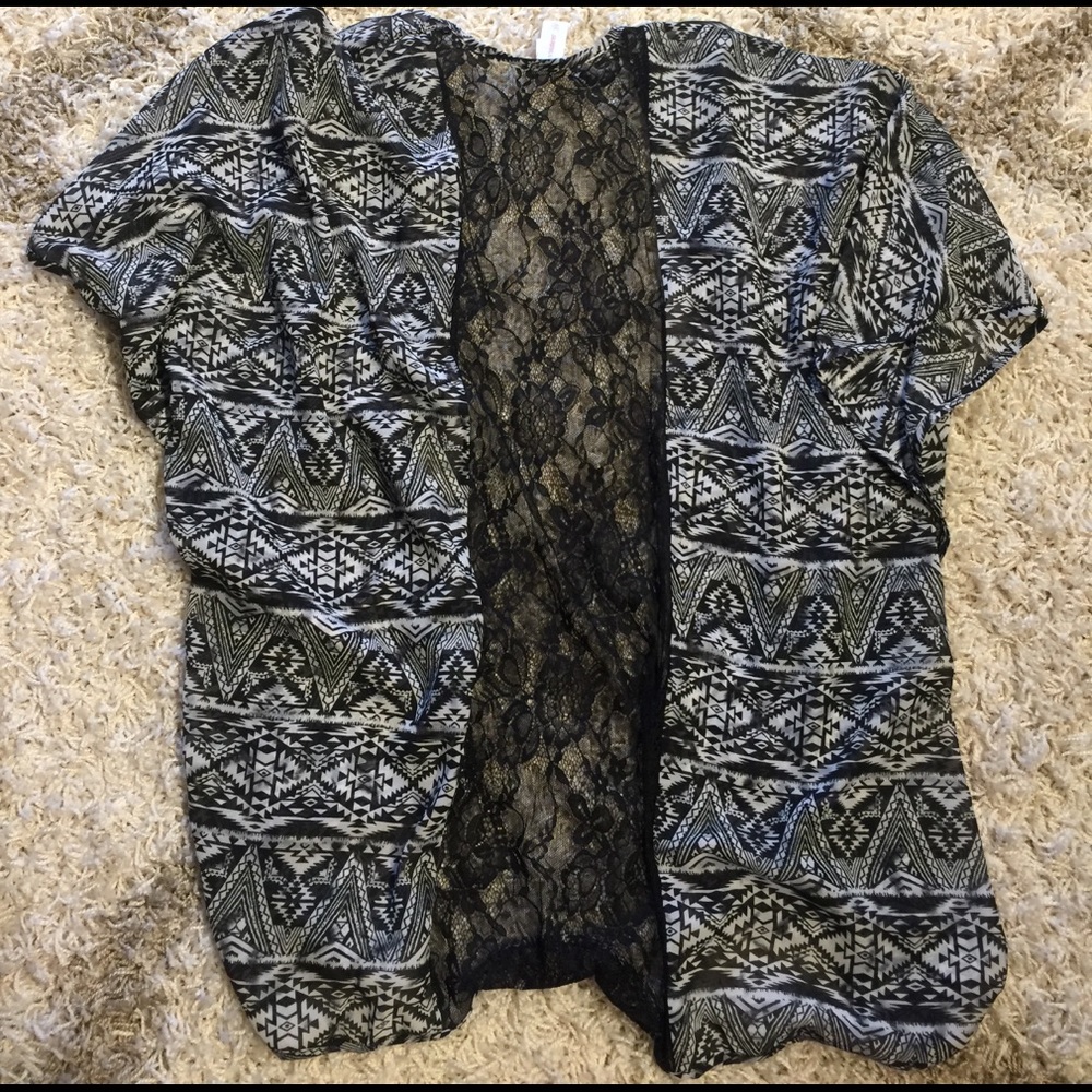 Kimono - Picture 3 of 3