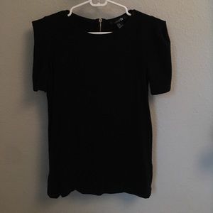 Black puff sleeve tee