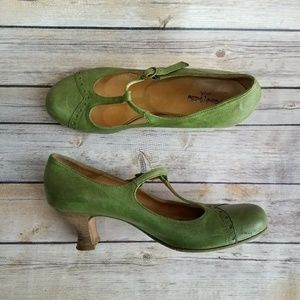 2 HR FLASH! Vintage European Leather T-Strap Shoes