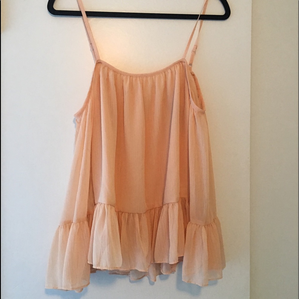 ❤️ PRICE ⬇️ NWOT Lovers + Friends Off Shoulder Top - Picture 3 of 5