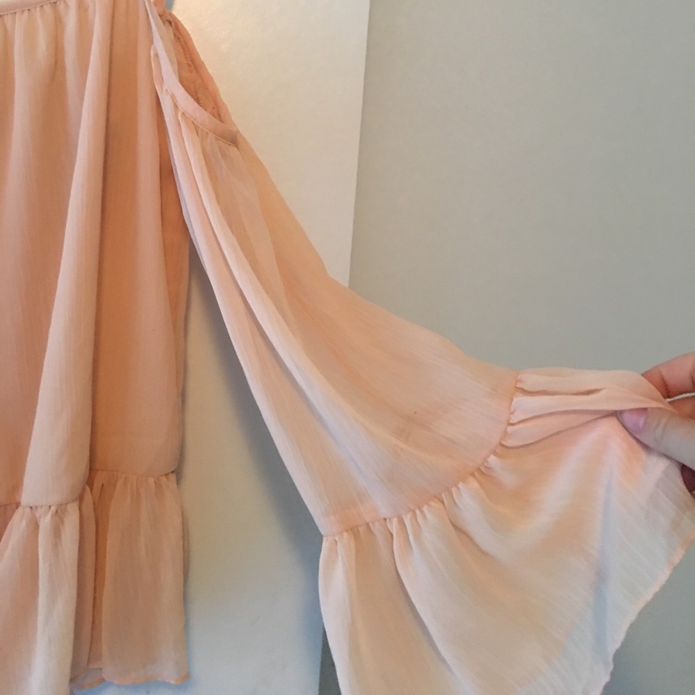 ❤️ PRICE ⬇️ NWOT Lovers + Friends Off Shoulder Top - Picture 5 of 5