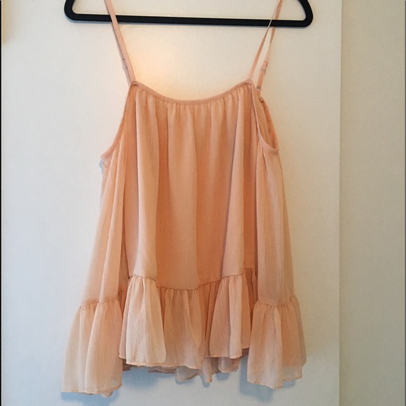 ❤️ PRICE ⬇️ NWOT Lovers + Friends Off Shoulder Top - Picture 3 of 5