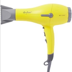 Drybar blow dryer