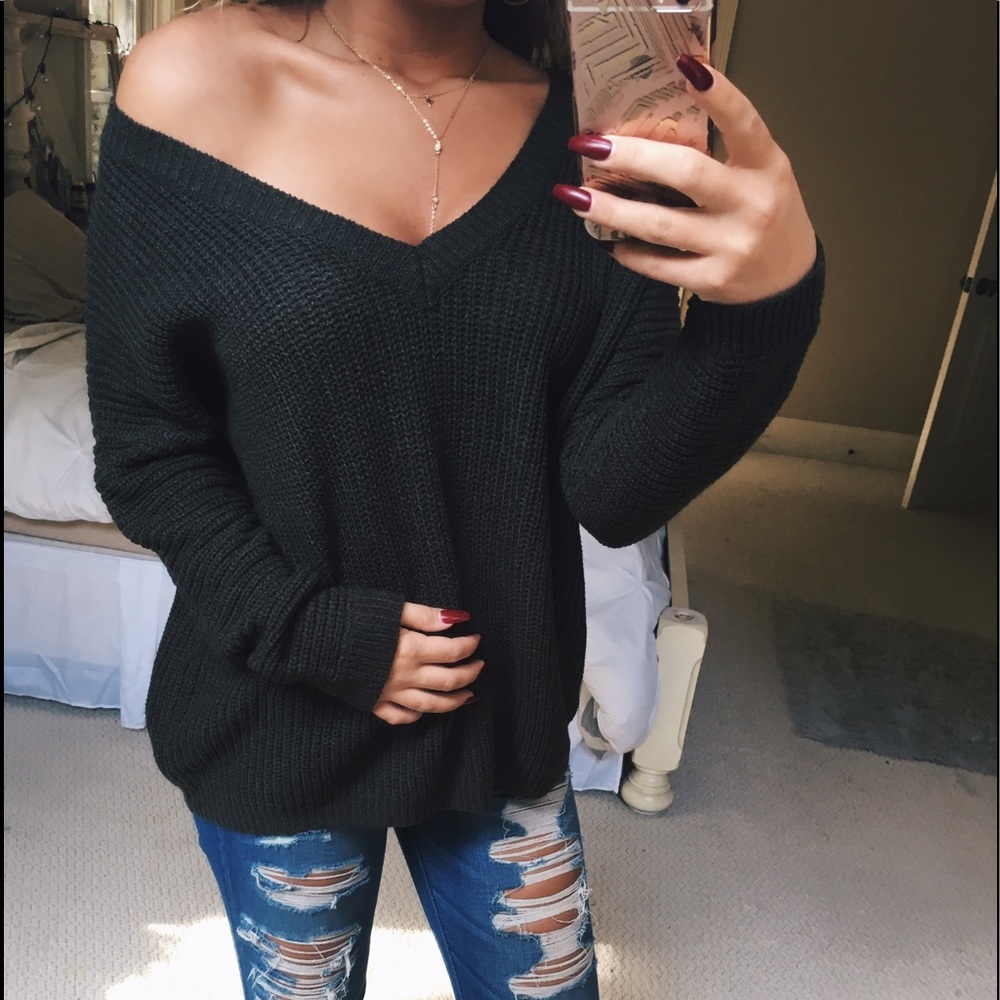 s o l d โขโข hp ๐ฟ olive knit sweater - Picture 1 of 6