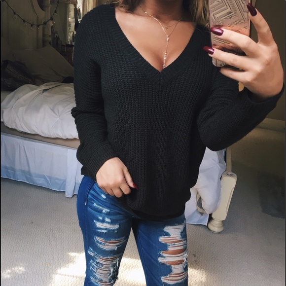 s o l d •• hp 🌿 olive knit sweater - Picture 4 of 6