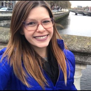 Meet your Posher, Coralys