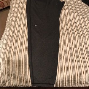 Lululemon tapered athletic pant size Medium